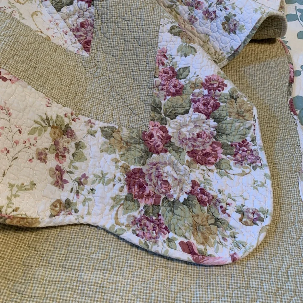 N/A floral checkered
